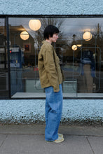 Load image into Gallery viewer, B-sides - Slim Lasso - Karla Wash - side