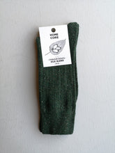 Load image into Gallery viewer, Homecore Silk Blend Socks - Green
