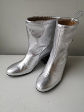 Load image into Gallery viewer, Reike Nen - Drawstring Ankle Boot - Silver