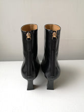 Load image into Gallery viewer, Reike Nen - Slim Lined Ankle Boots - Black