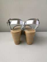Load image into Gallery viewer, Two Strap Clog on Platform - Silver
