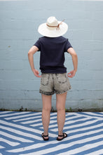 Load image into Gallery viewer, Wemoto Tent tee and Pastiche irvy denim shorts with Chamula brisa hat and Jerusalem Golan Slingback Sandal - back
