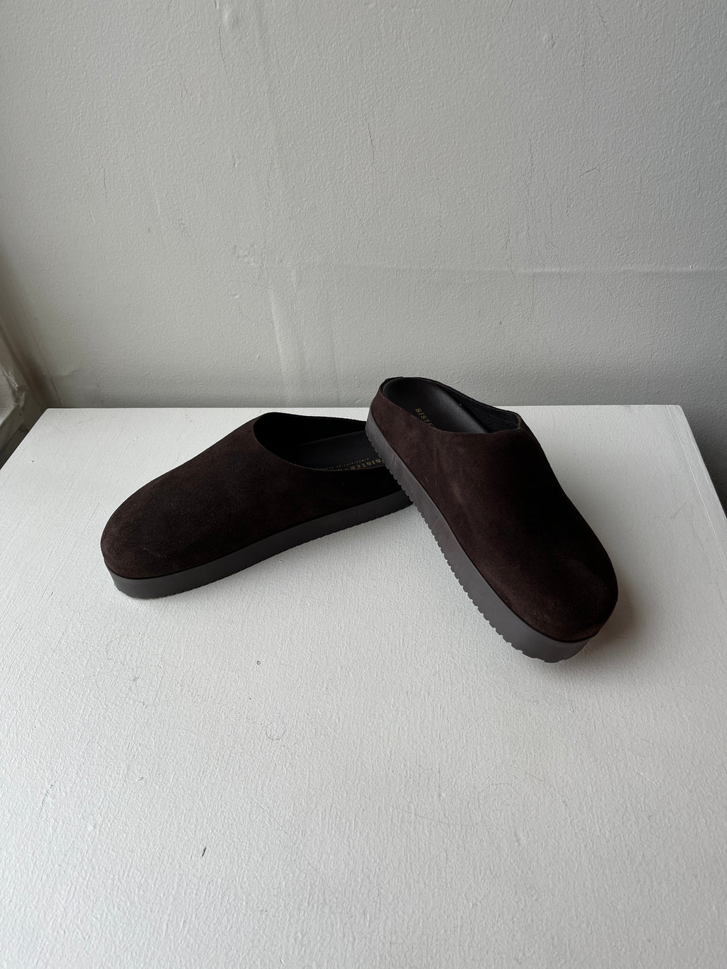 Ada Suede Clog - Dark Brown