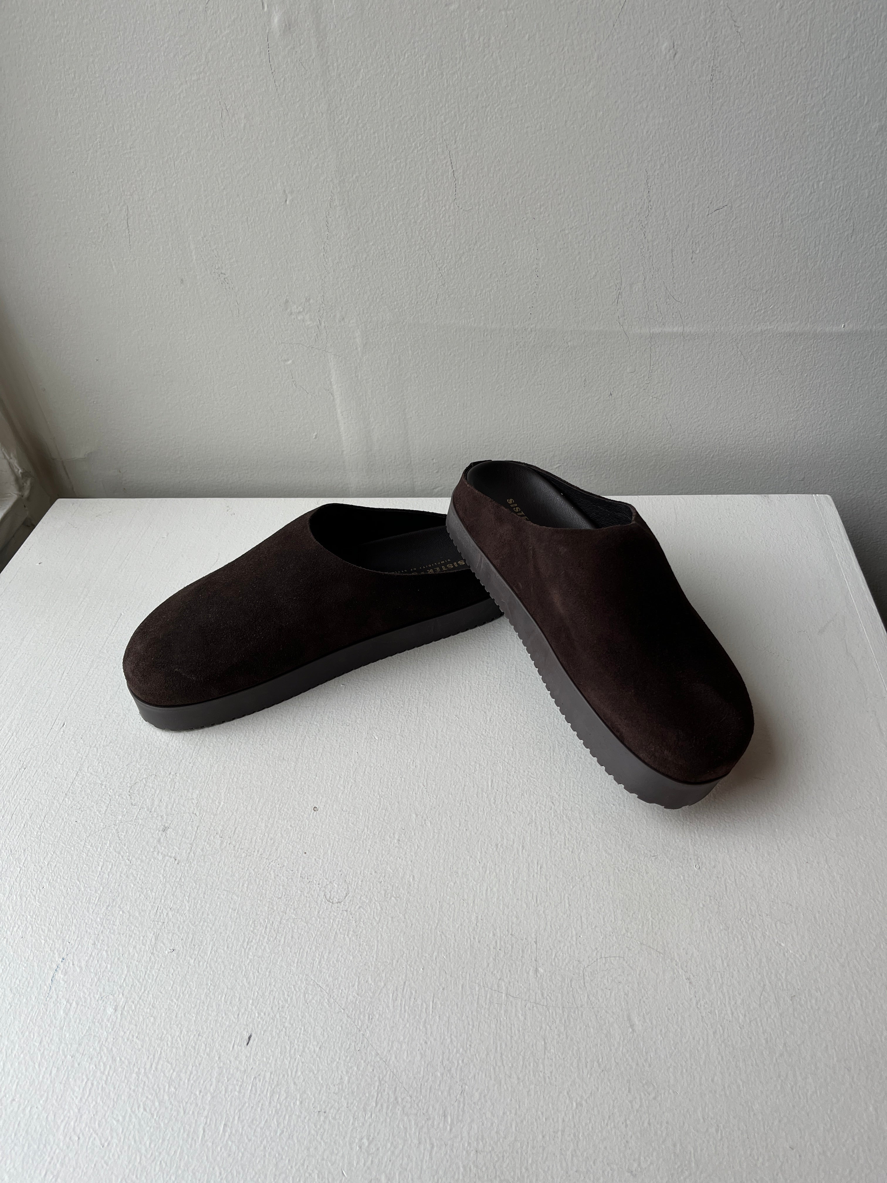 Ada Suede Clog - Dark Brown