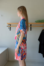 Load image into Gallery viewer, Allison Wonderland - Sandbar Short - Tropical - side
