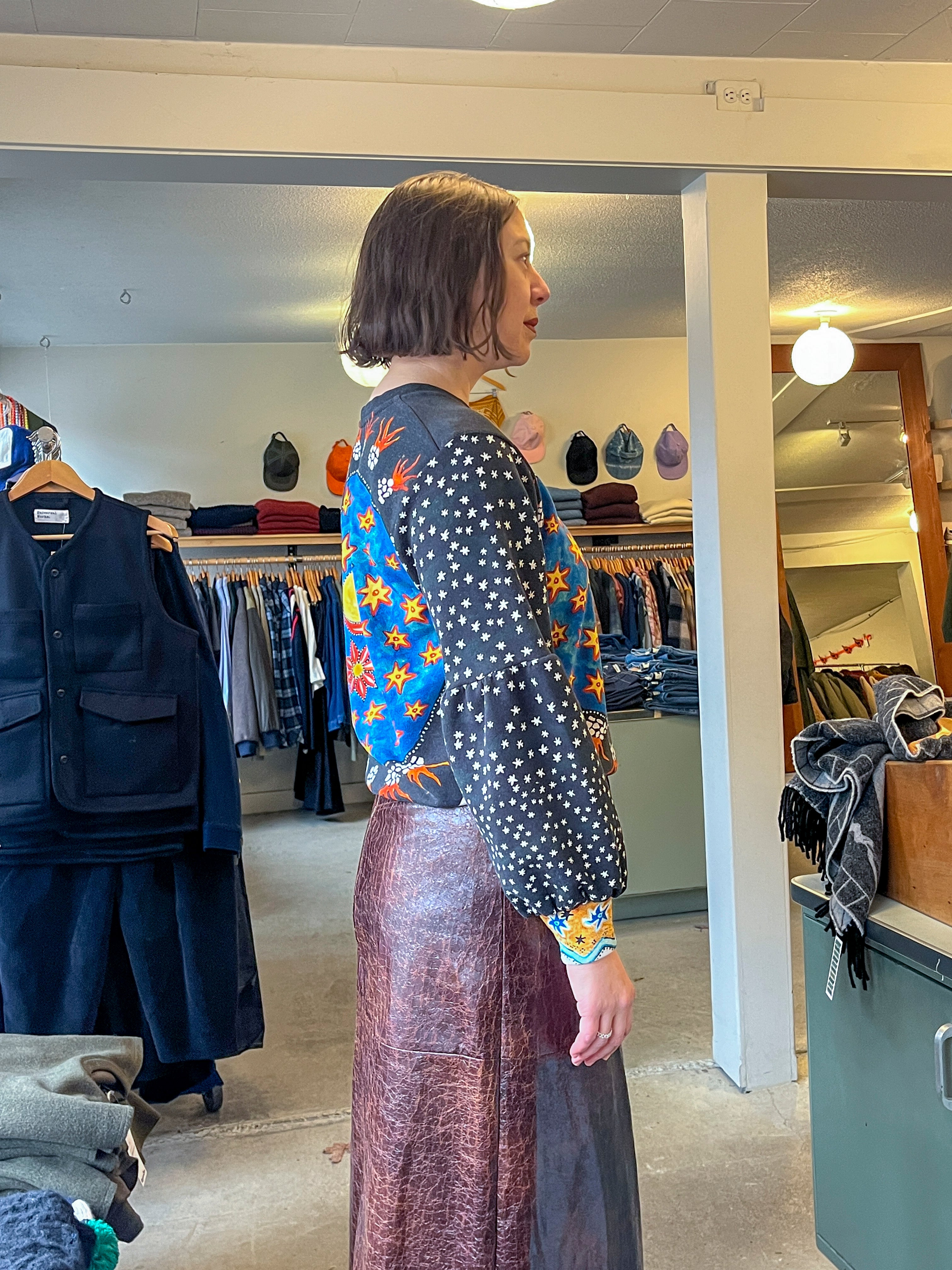 Anntian - Pullover Sweatshirt - Print 3A - side