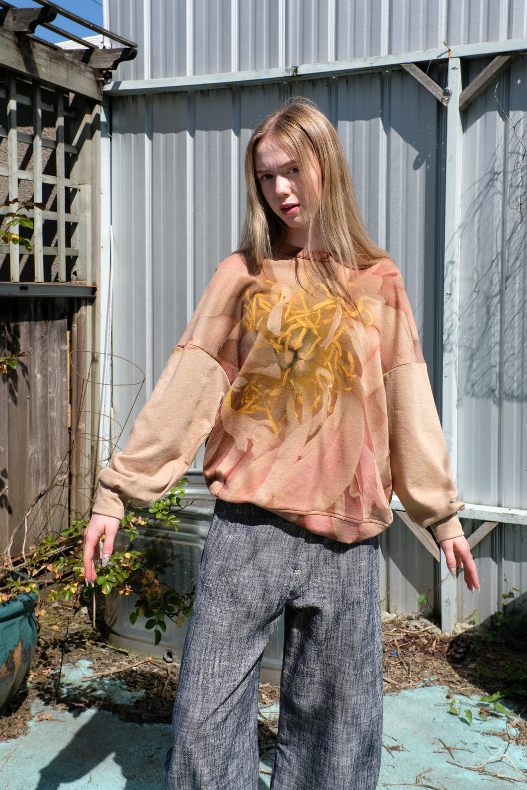 Anntian - Sweatshirt - Print B (Pink Floral) - front