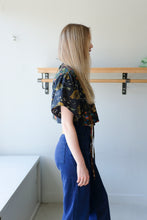 Load image into Gallery viewer, Anntian - Folktop - Print Z (Dark Flower Power) - side
