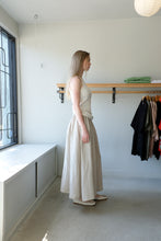 Load image into Gallery viewer, Anntian - Linen Skirt - Natural Linen - side
