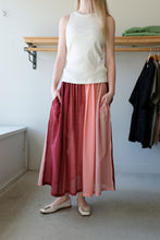 Load image into Gallery viewer, Anntian - Wide Skirt - 4 Red/Pink - front
