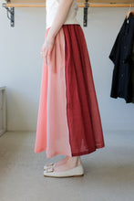 Load image into Gallery viewer, Anntian - Wide Skirt - 4 Red/Pink - side
