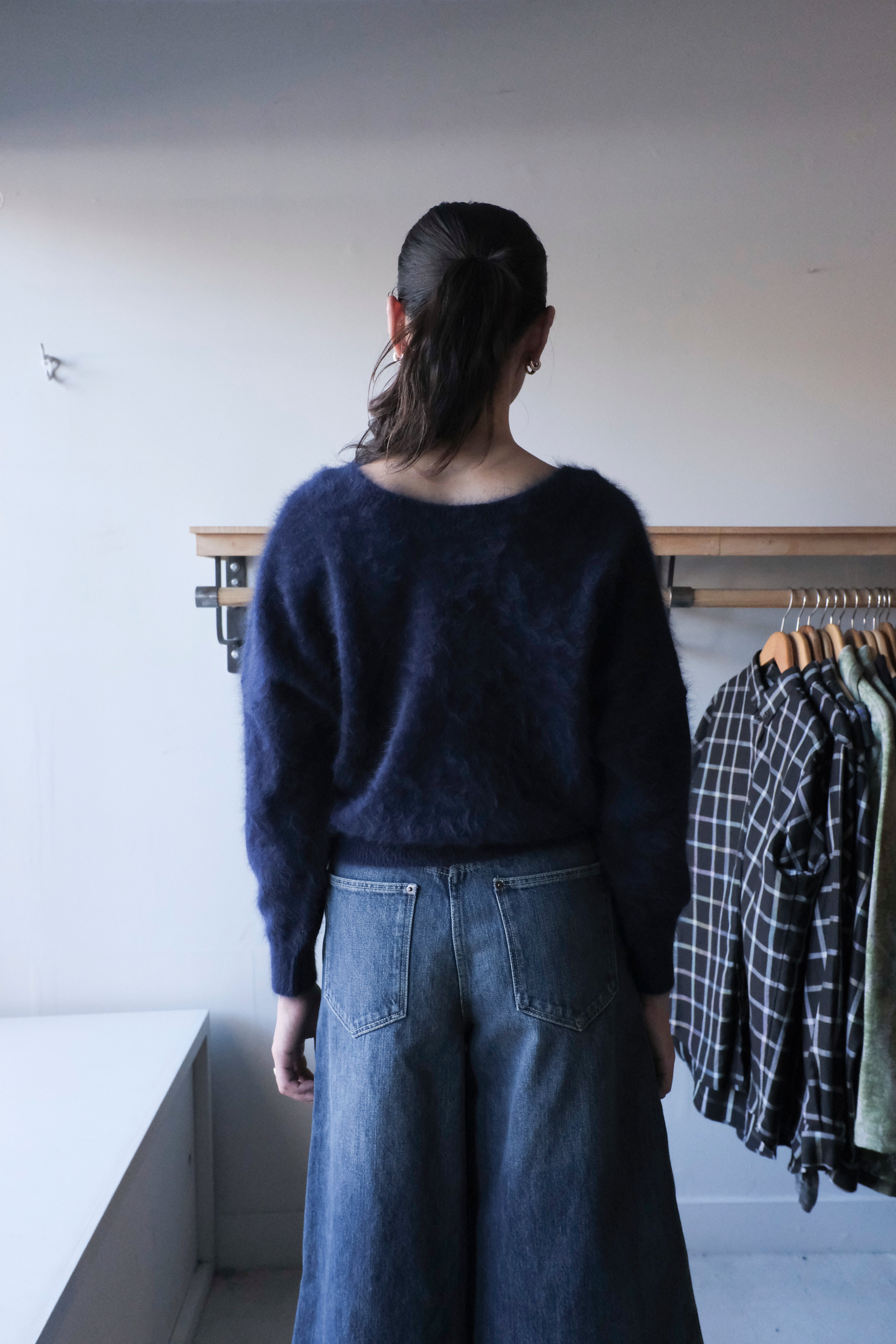 Datev Angora V-Neck Sweater - Navy