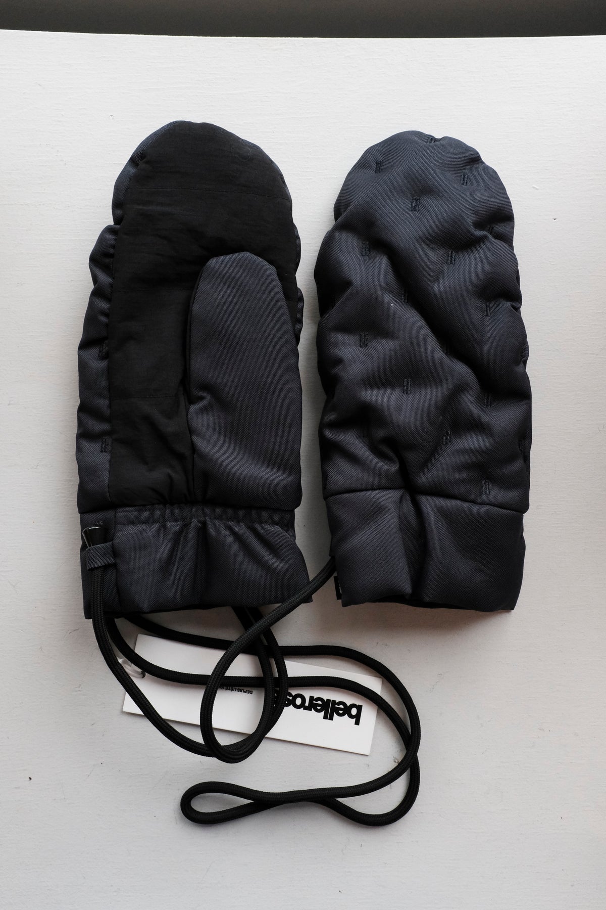 Hanir Quilted Mittens - Various Colours