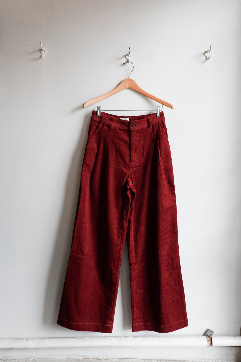 Sixtine Corduroy Trousers - Ruby