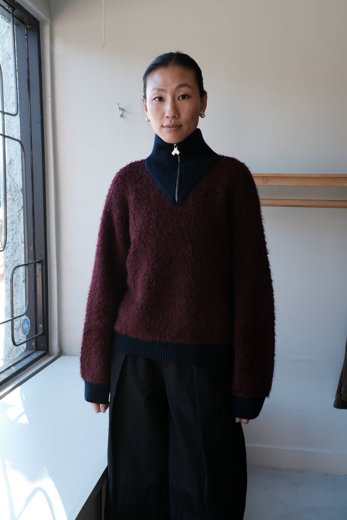 Dooh Zip Turtleneck Sweater - Wine