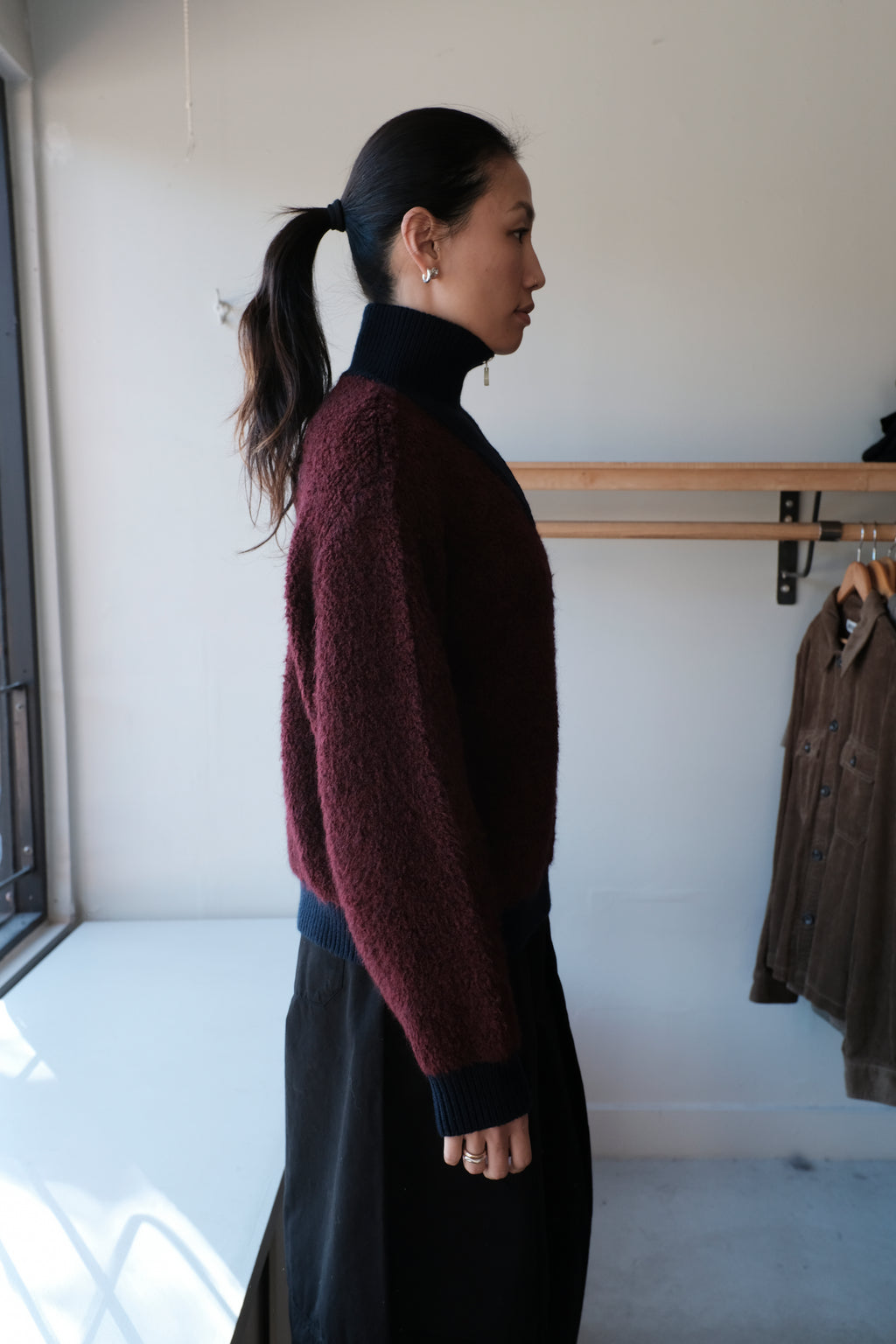 Dooh Zip Turtleneck Sweater - Wine
