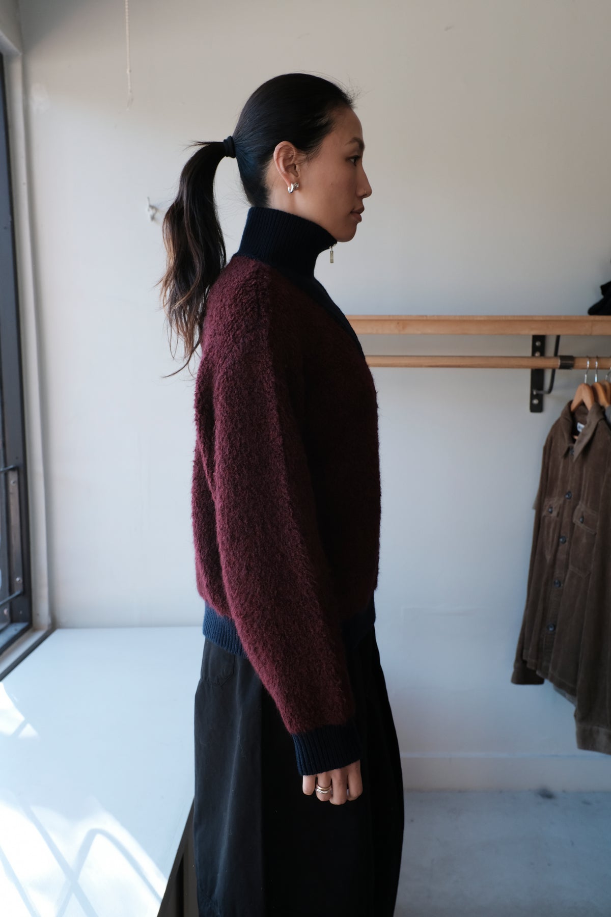 Dooh Zip Turtleneck Sweater - Wine
