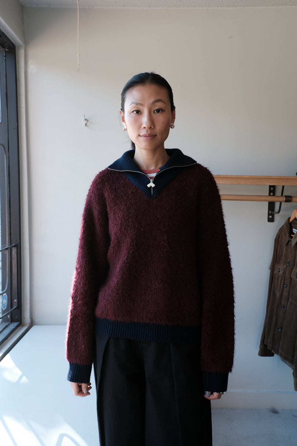 Dooh Zip Turtleneck Sweater - Wine