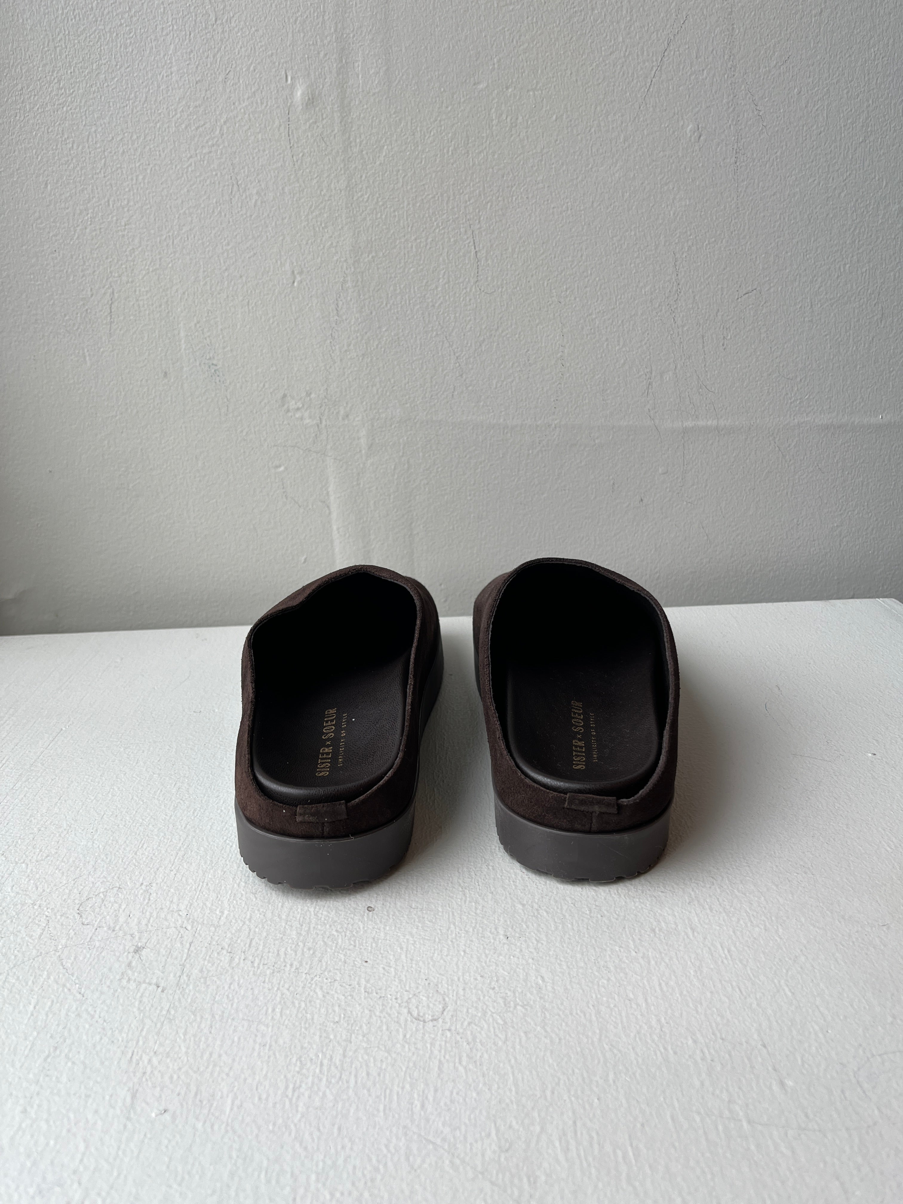 Ada Suede Clog - Dark Brown