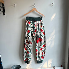 Load image into Gallery viewer, Slit Tomato Sweat Pant - White Red Tomato Can
