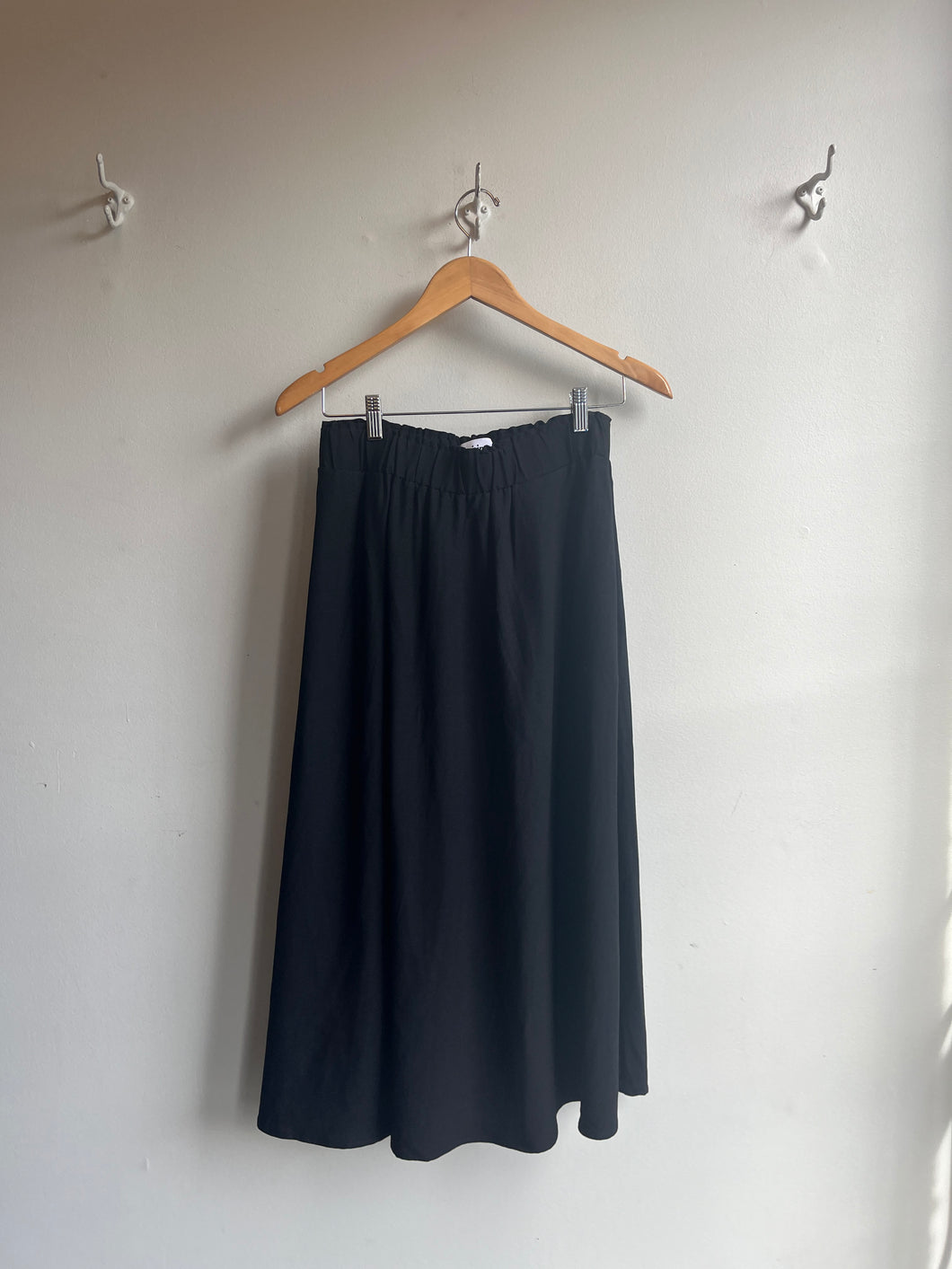 Minimum Ragnas Midi Skirt - Black - front