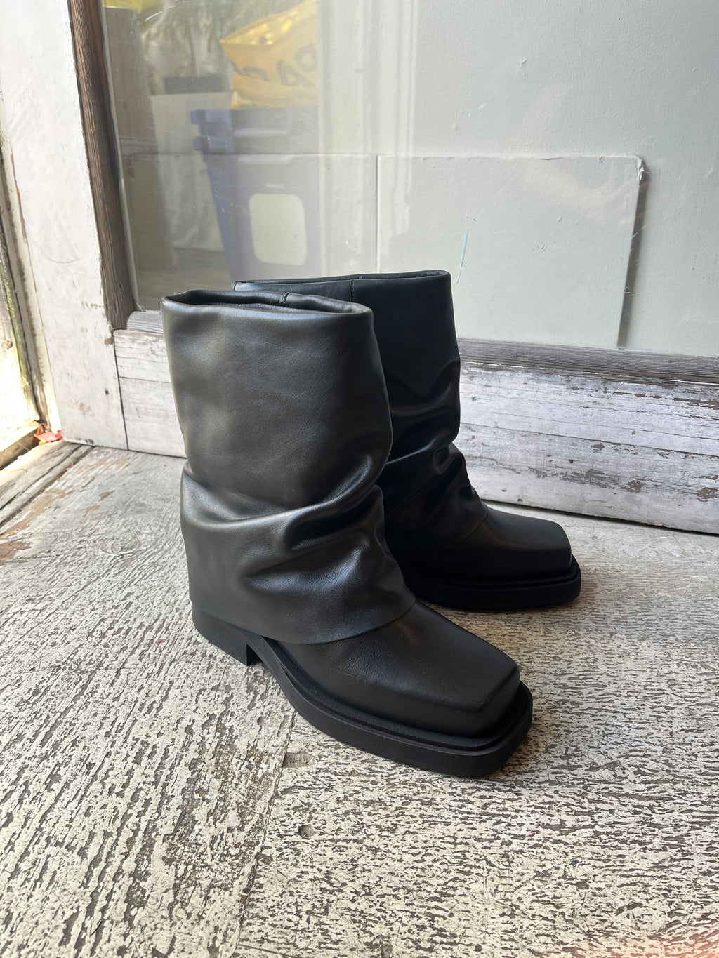 Pavement Edona Ankle Boots - Black