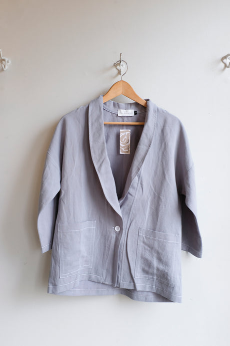 Allison Wonderland - concrete blazer - Shark - flat front 