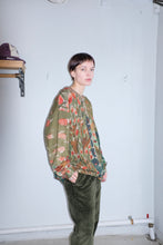 Load image into Gallery viewer, Anntian - Unisex Sweater - Flower Beds - side
