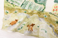 Load image into Gallery viewer, Aantian - Wave Top - Organic Peace Silk - flat detail sheep
