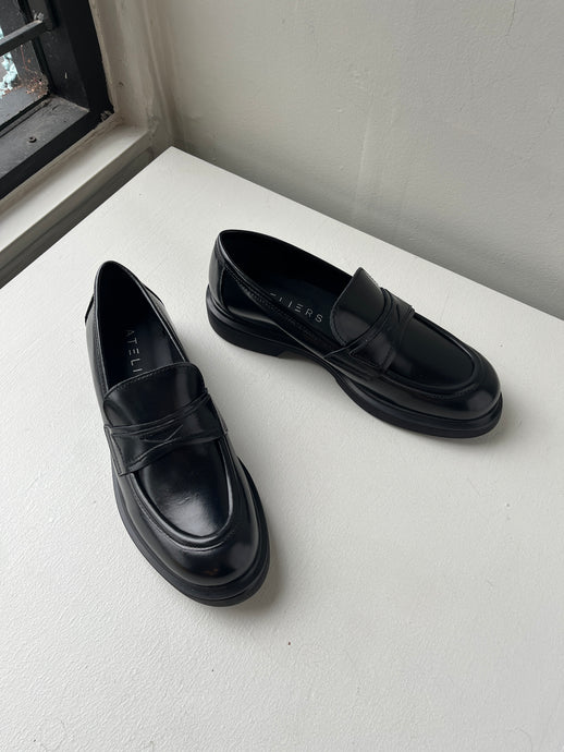 Ateliers Cairn Loafer - Black