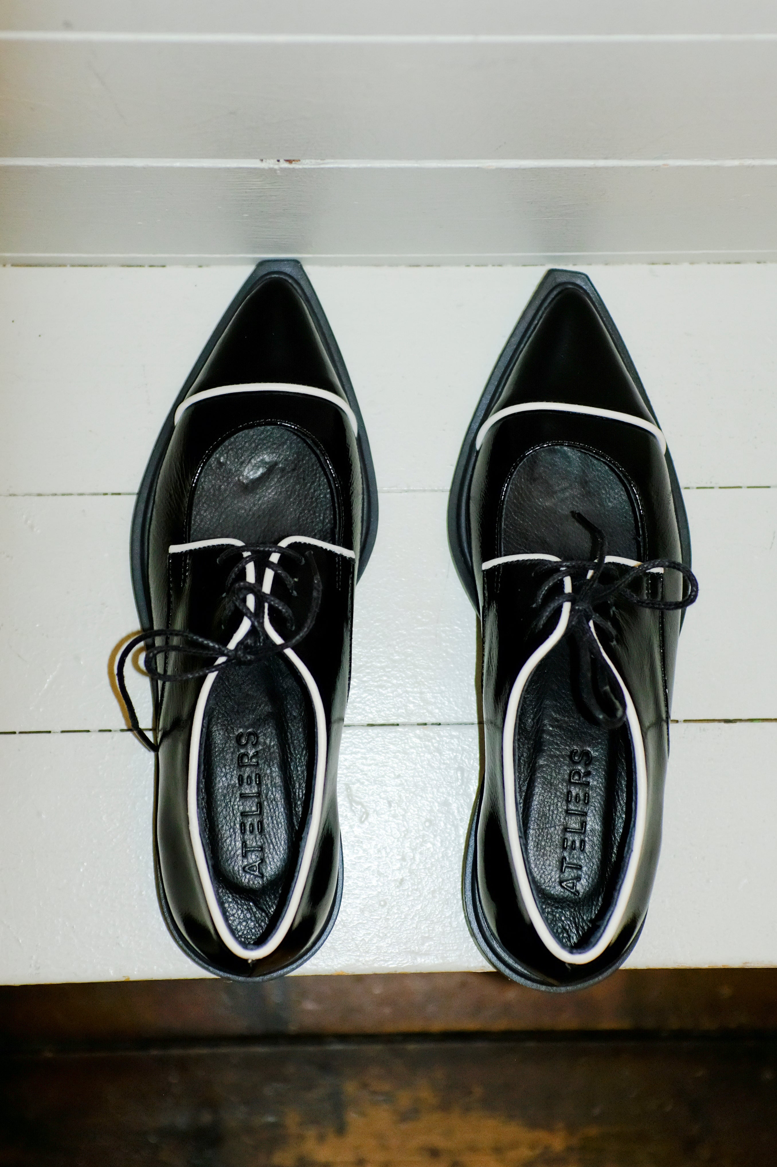 Ateliers Carolina Pointy Shoe - Black/Naplack