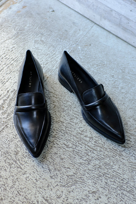 Ateliers Casey Pointy Shoe - Black