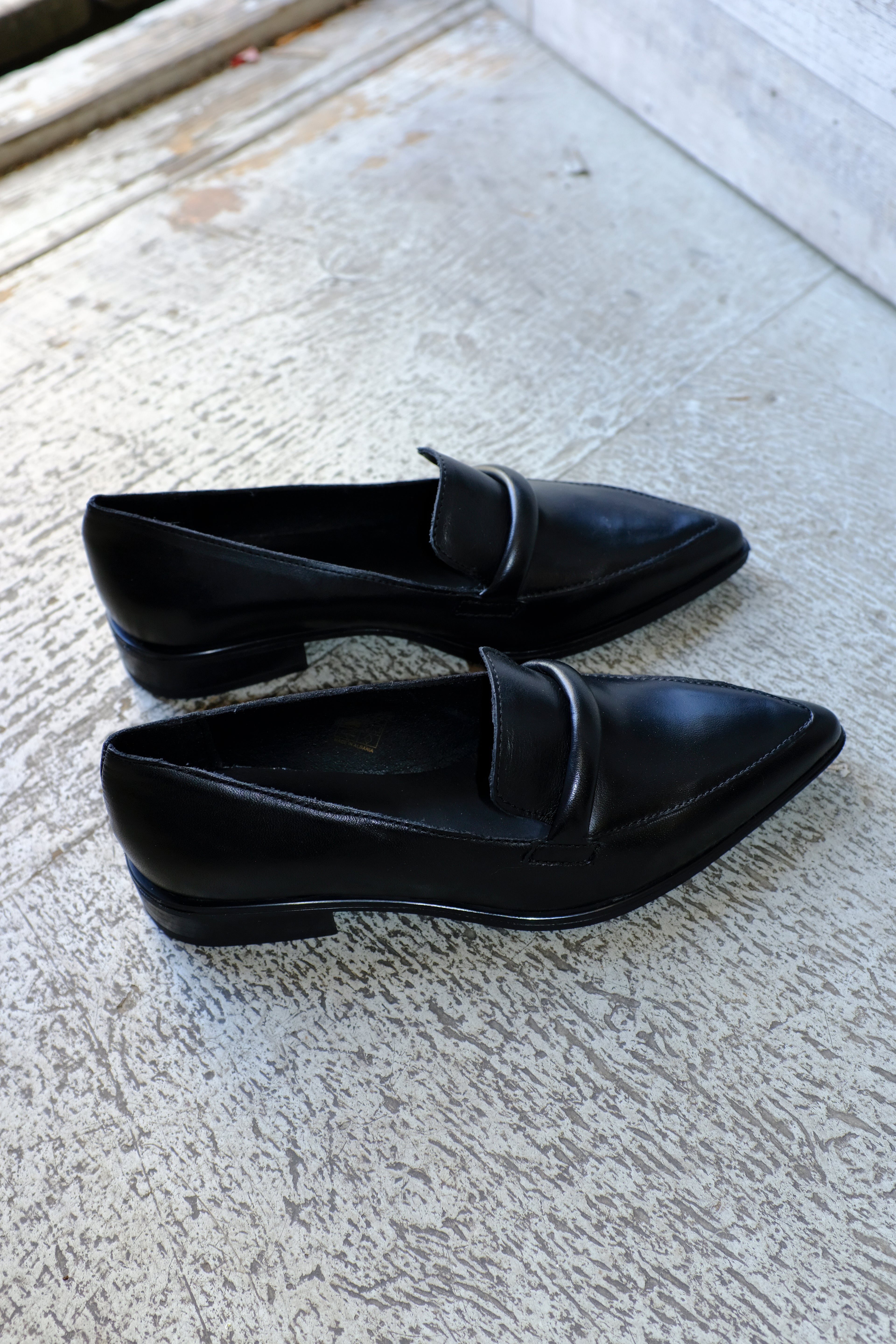 Ateliers Casey Pointy Shoe - Black