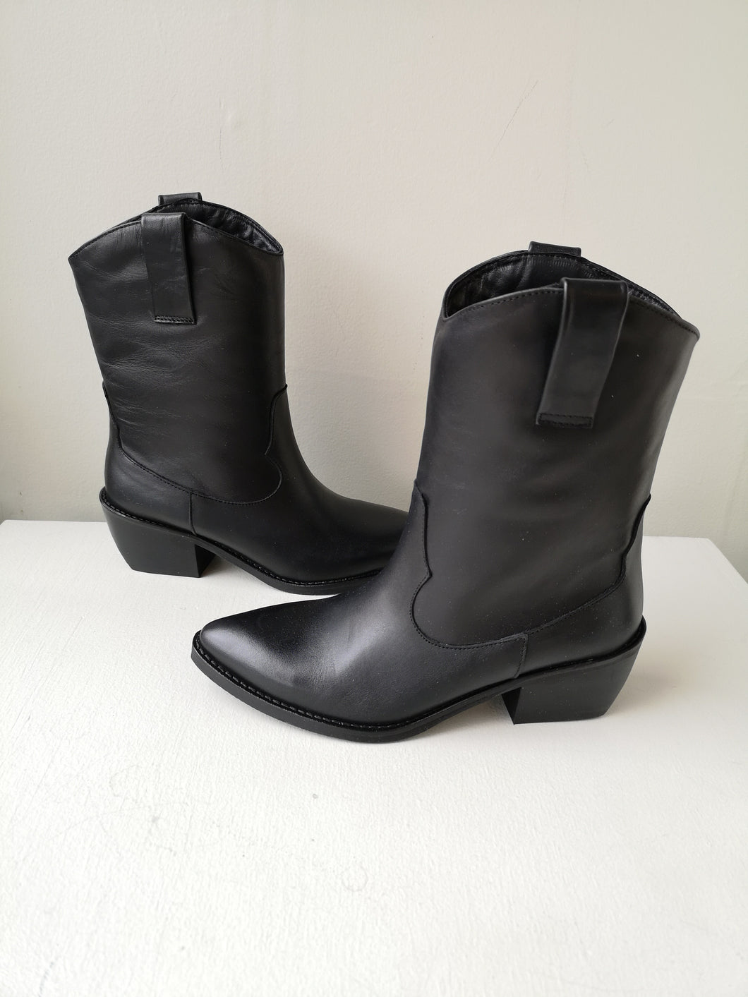 Ateliers Dolly Cowboy Boot - Black
