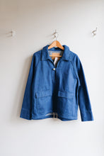 Load image into Gallery viewer, b-sides - Davis Anorak - Sky Blue Rinse - flat front
