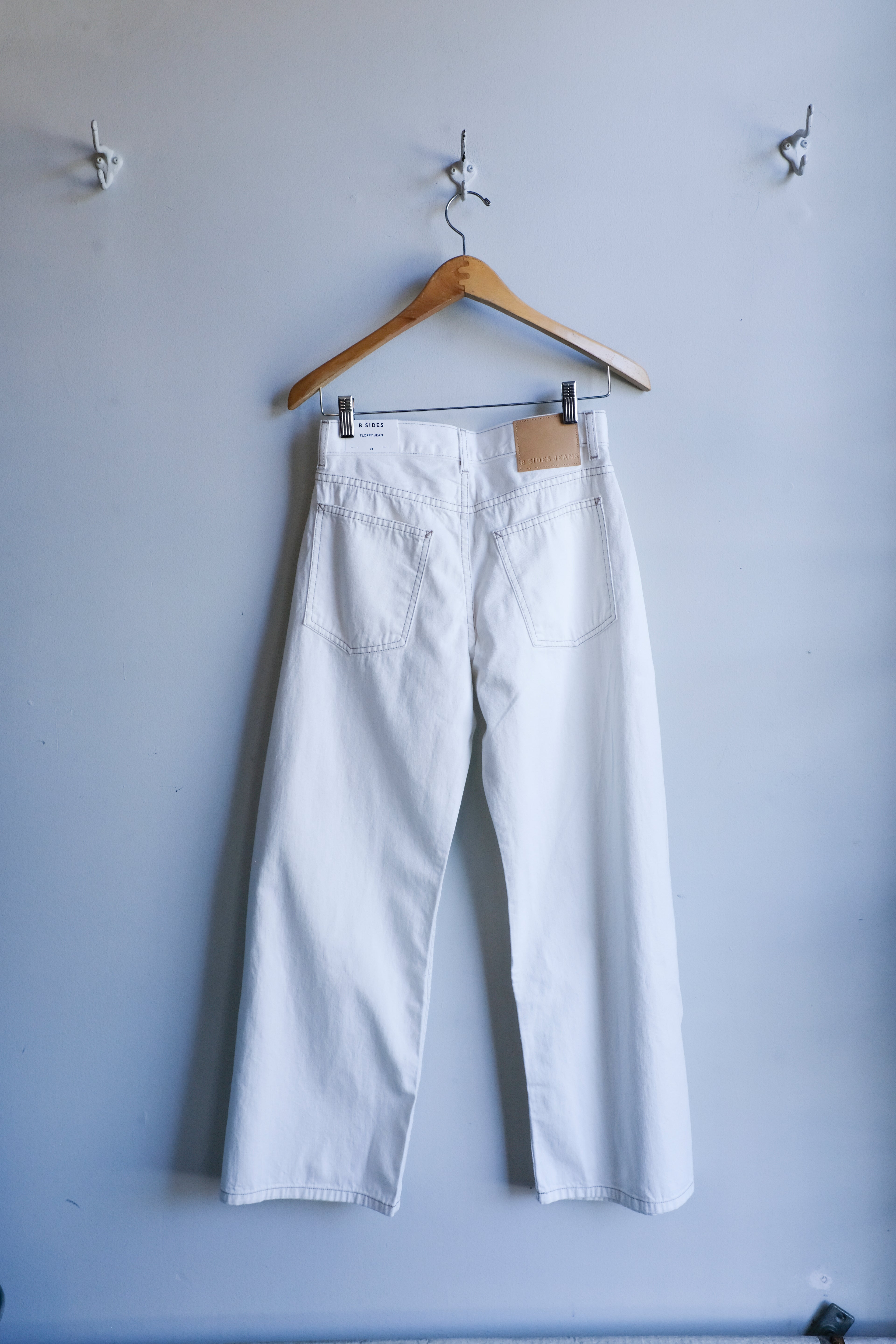 Floppy Jean - Chalk White