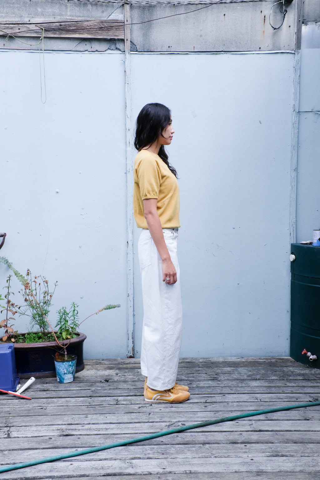 B-sides - Short Sleeve Sweatshirt - Marigold Overdye - Floppy Jean - Chalk White - side