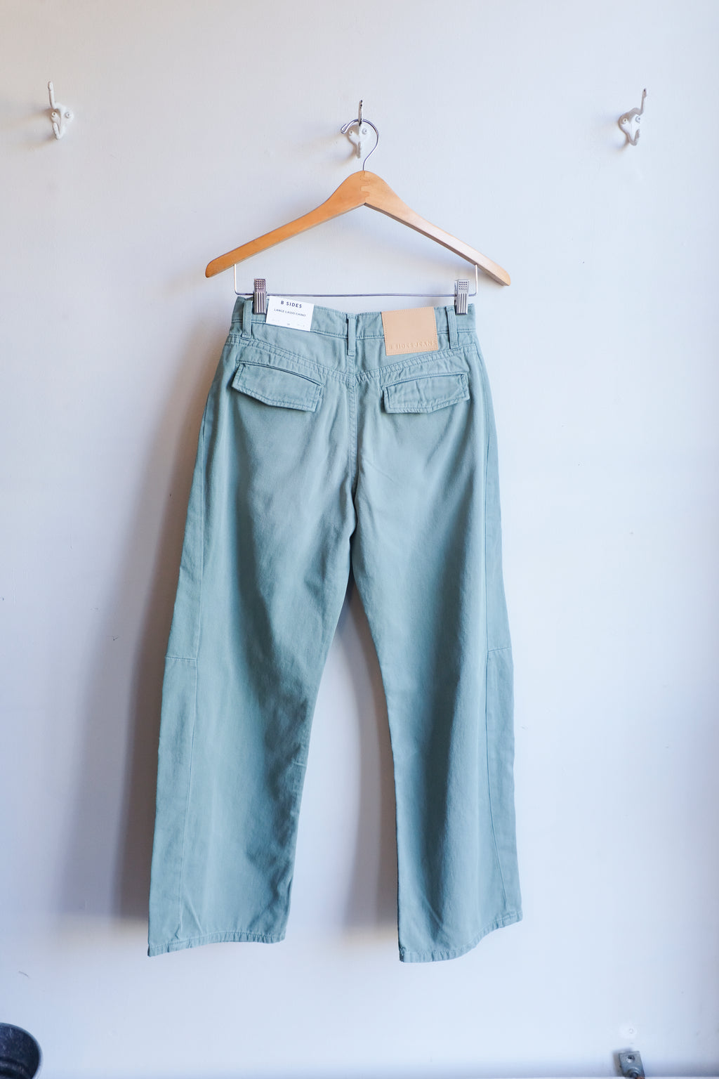 B-sides - Lango Lasso Chino - Lindon Overdye - Back