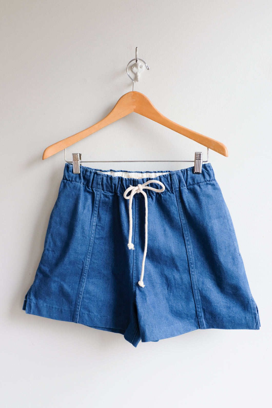 b-sides - Meyer Short - Sky Blue Rinse - flat front