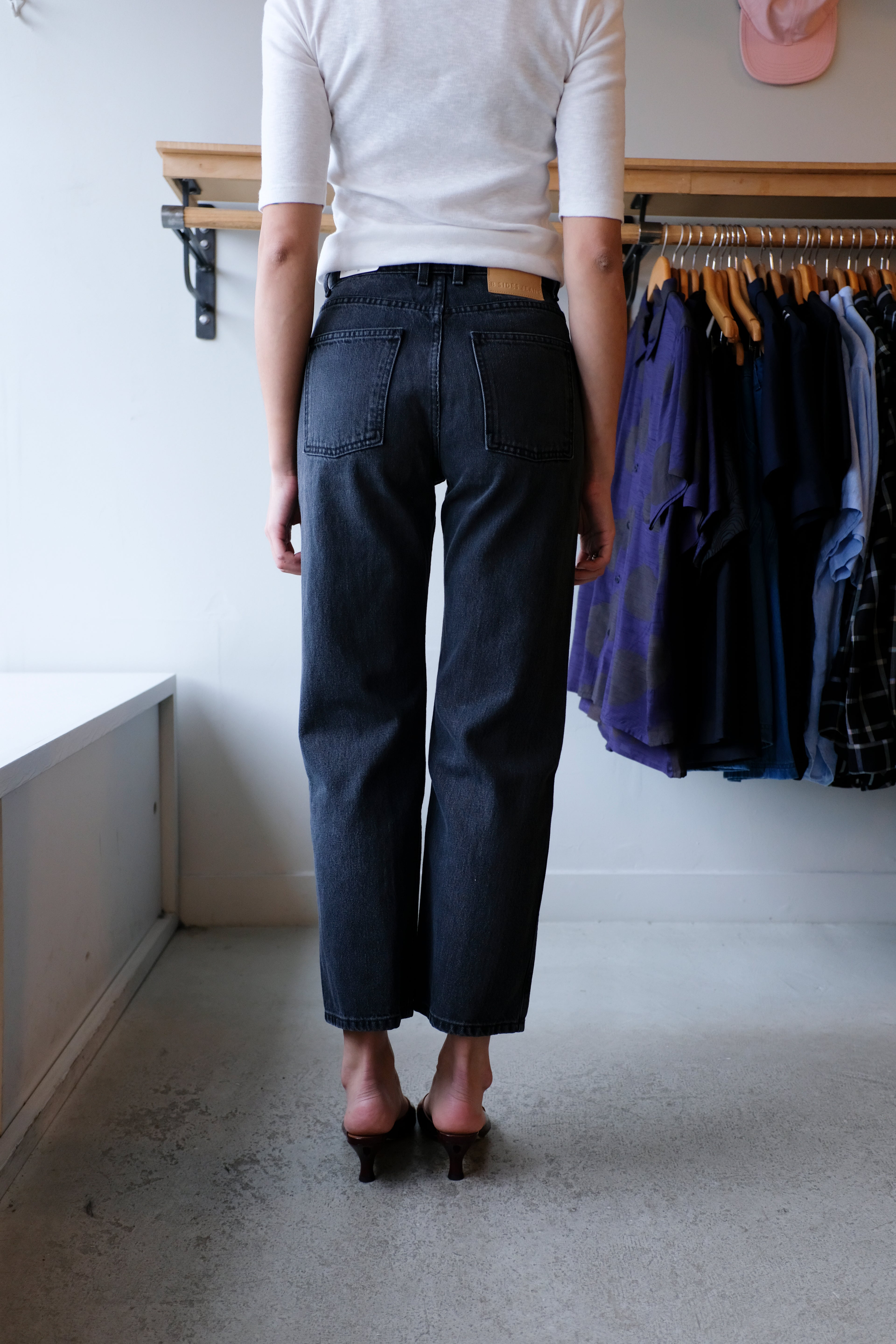 B-sides - Plein Jean - Still Black - Back