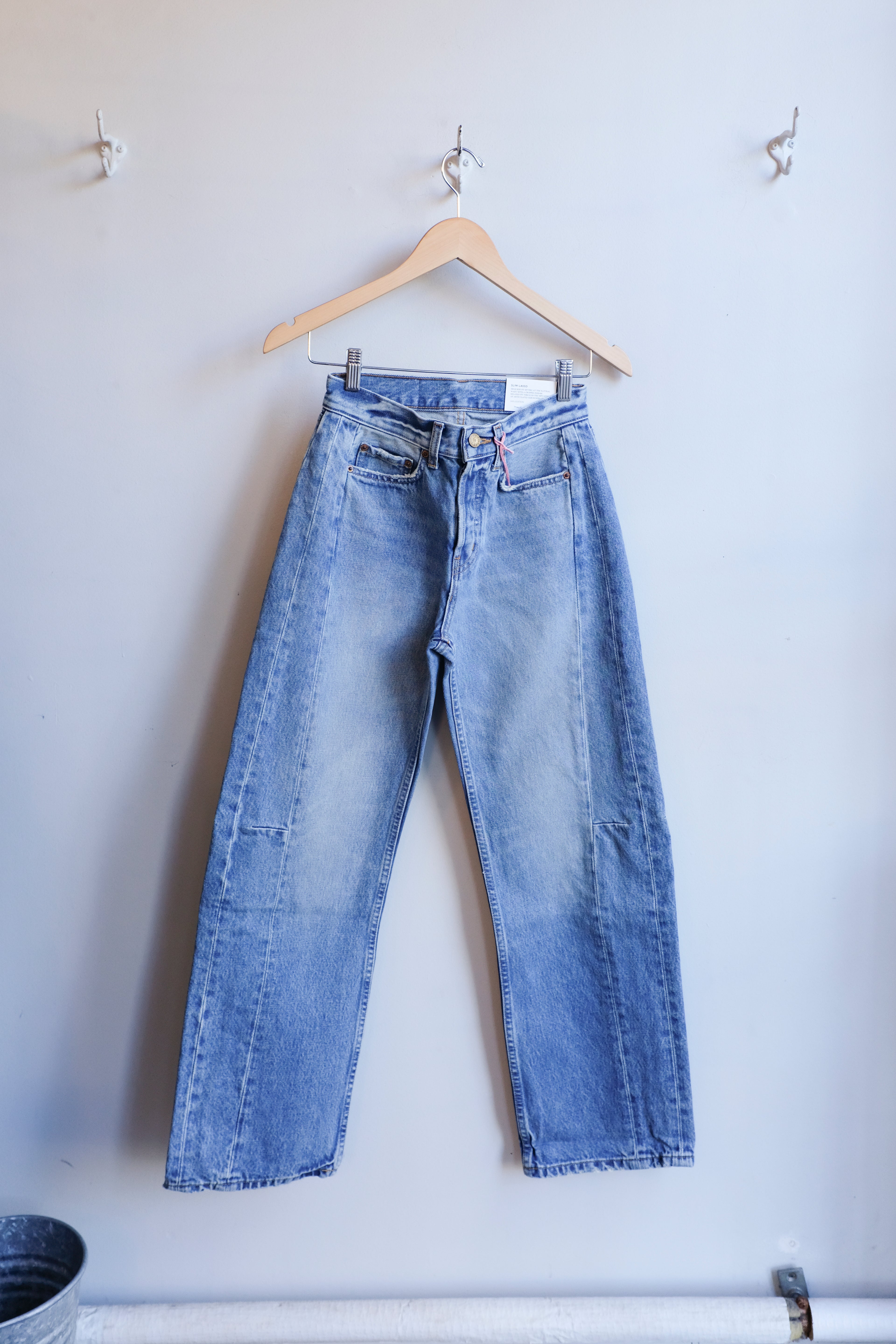 B-sides - Slim Lasso Jean - Shell Vintage Wash - Front
