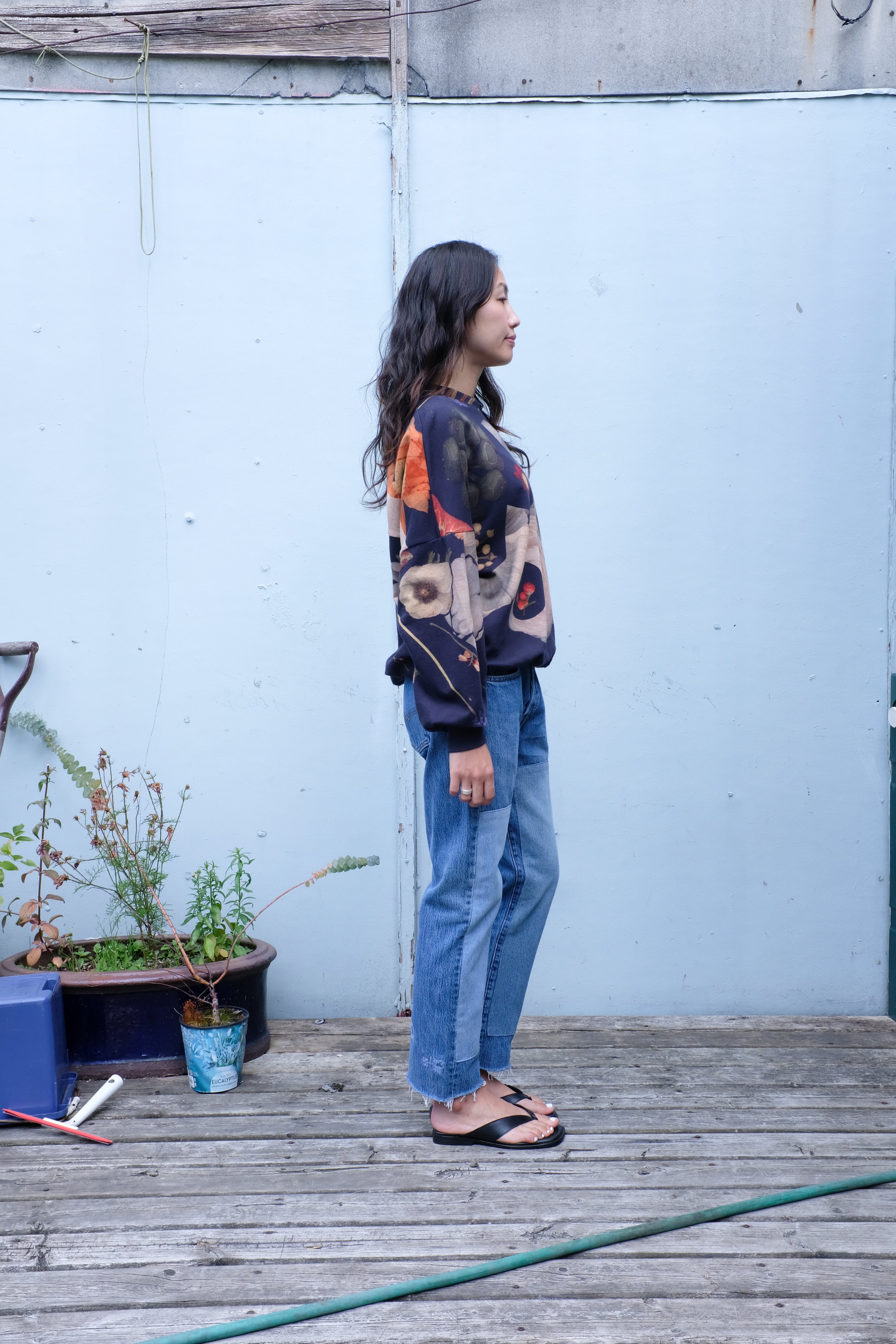 Anntian - Flowers Sweatshirt - Print X - bsides - Slim Lasso Jean - Ed Wash  -side