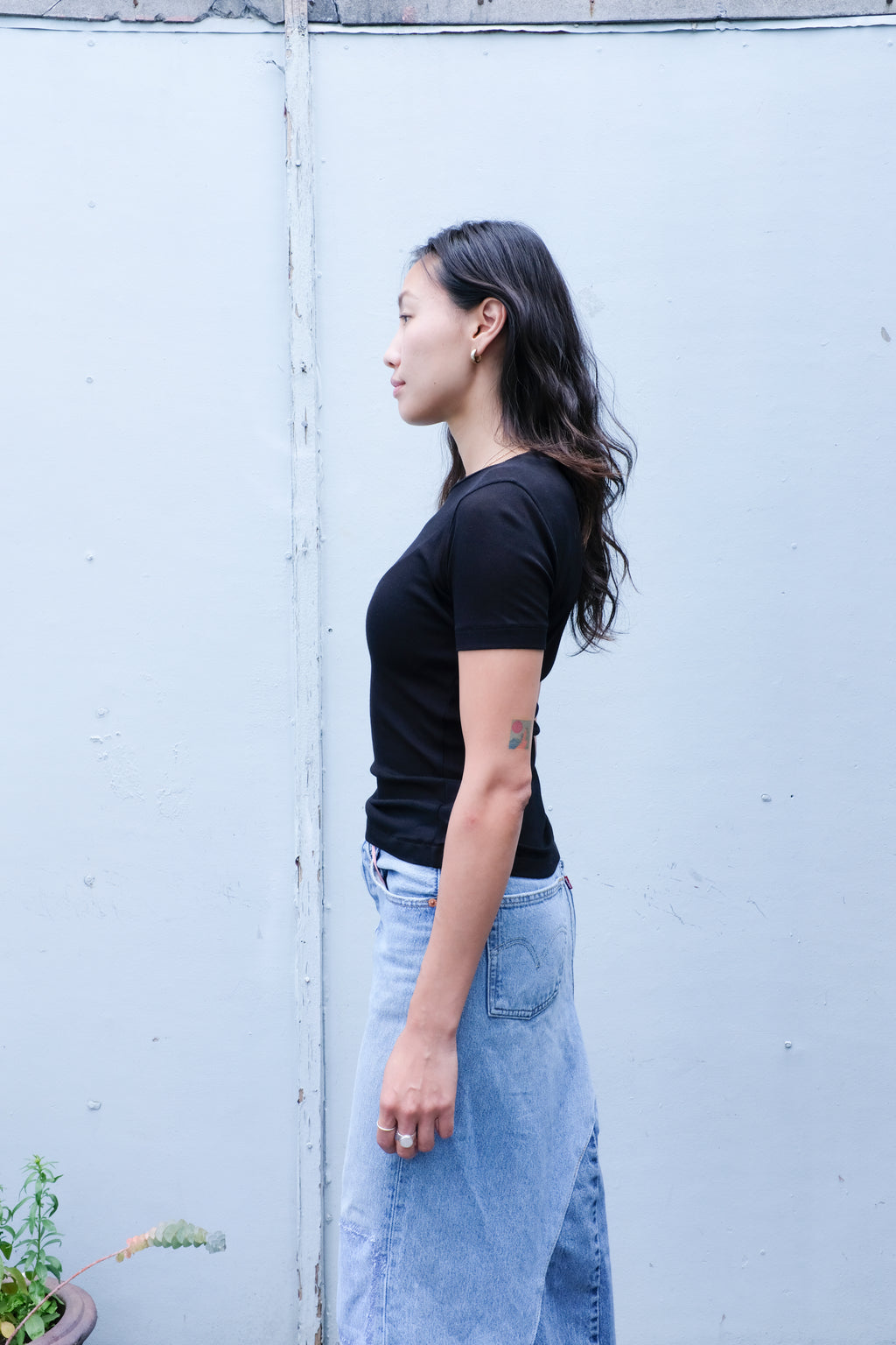 B-sides - Vivien Rib Tee - Black - side