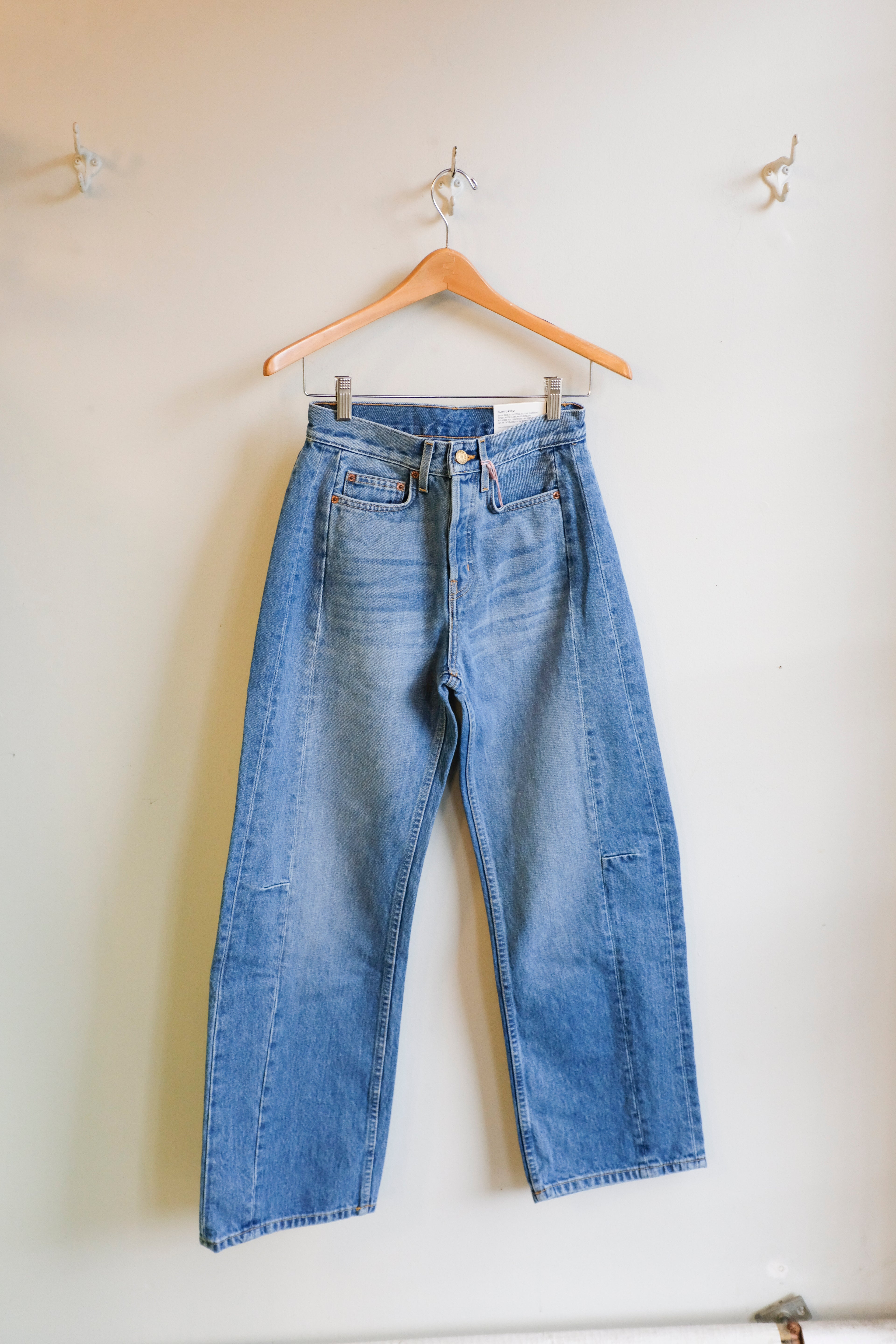 B-sides - Slim Lasso - Karla Wash - flat front