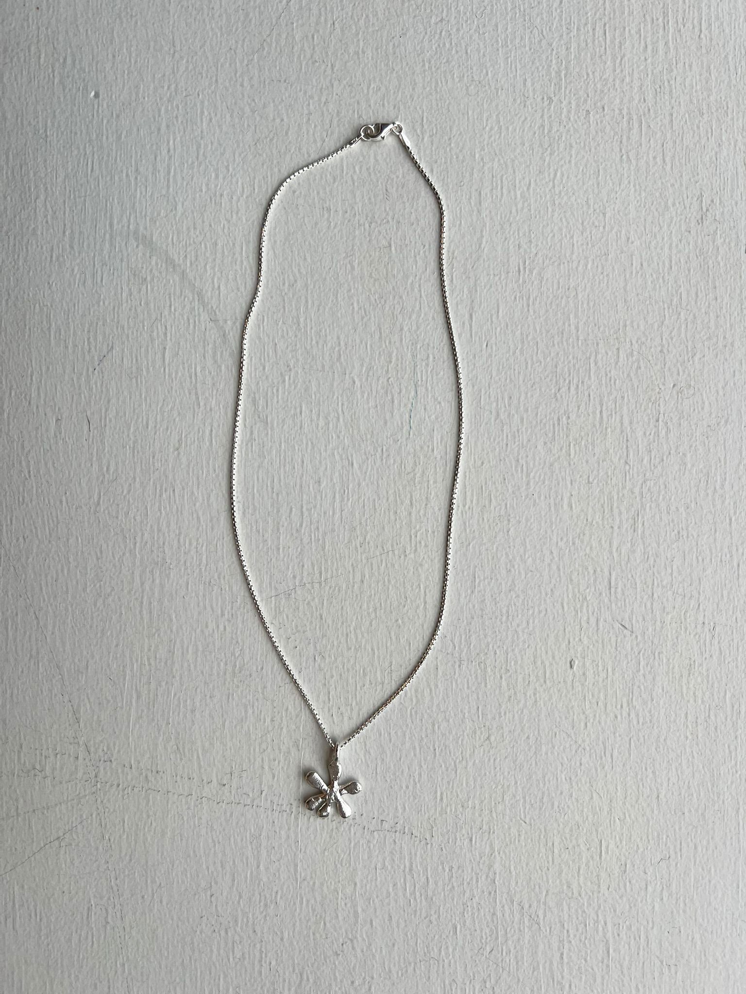 Erica Leal - Daisy Pendant Necklace