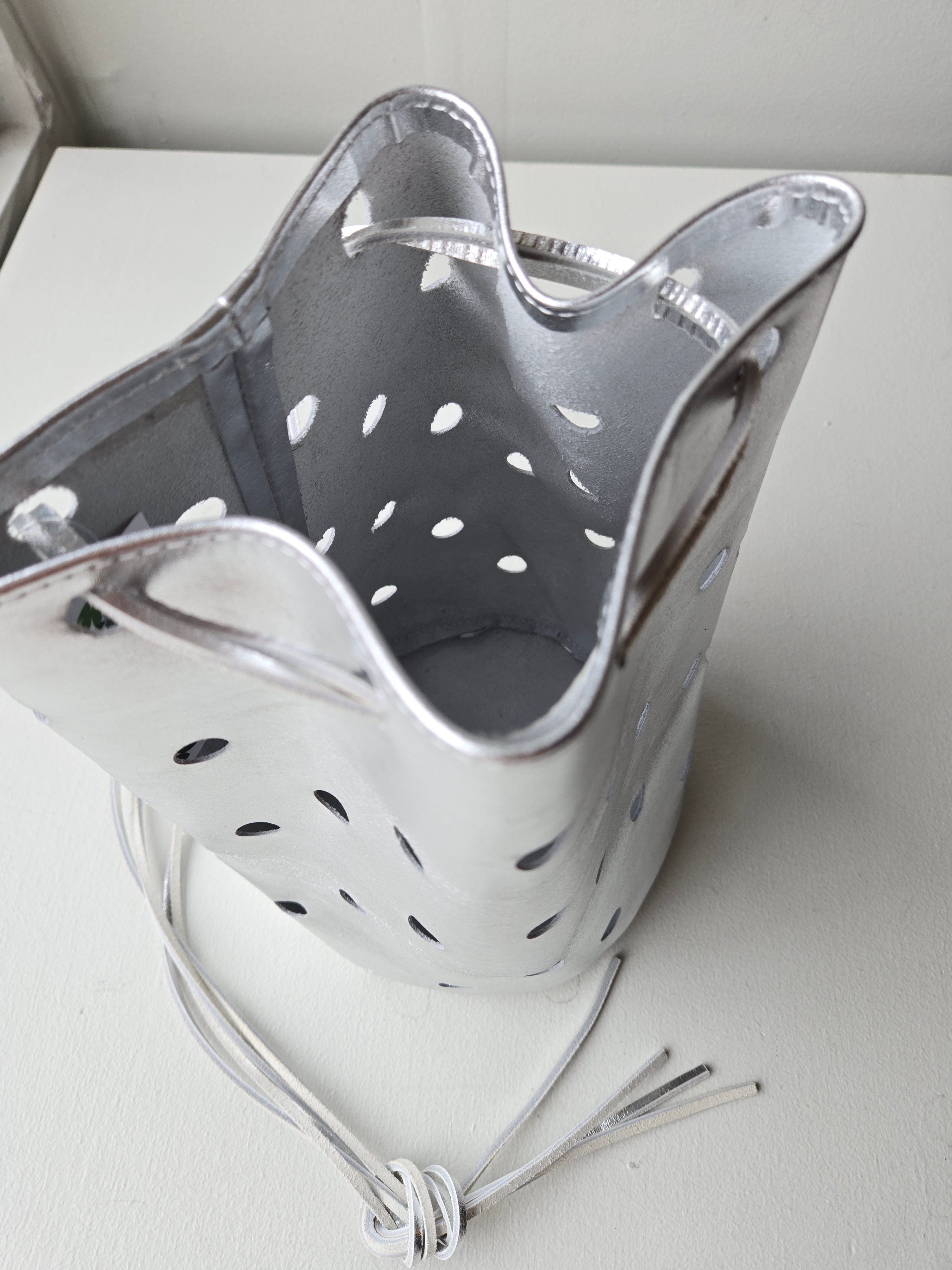 Erin Templeton Dotty Bag - Large - Silver interior