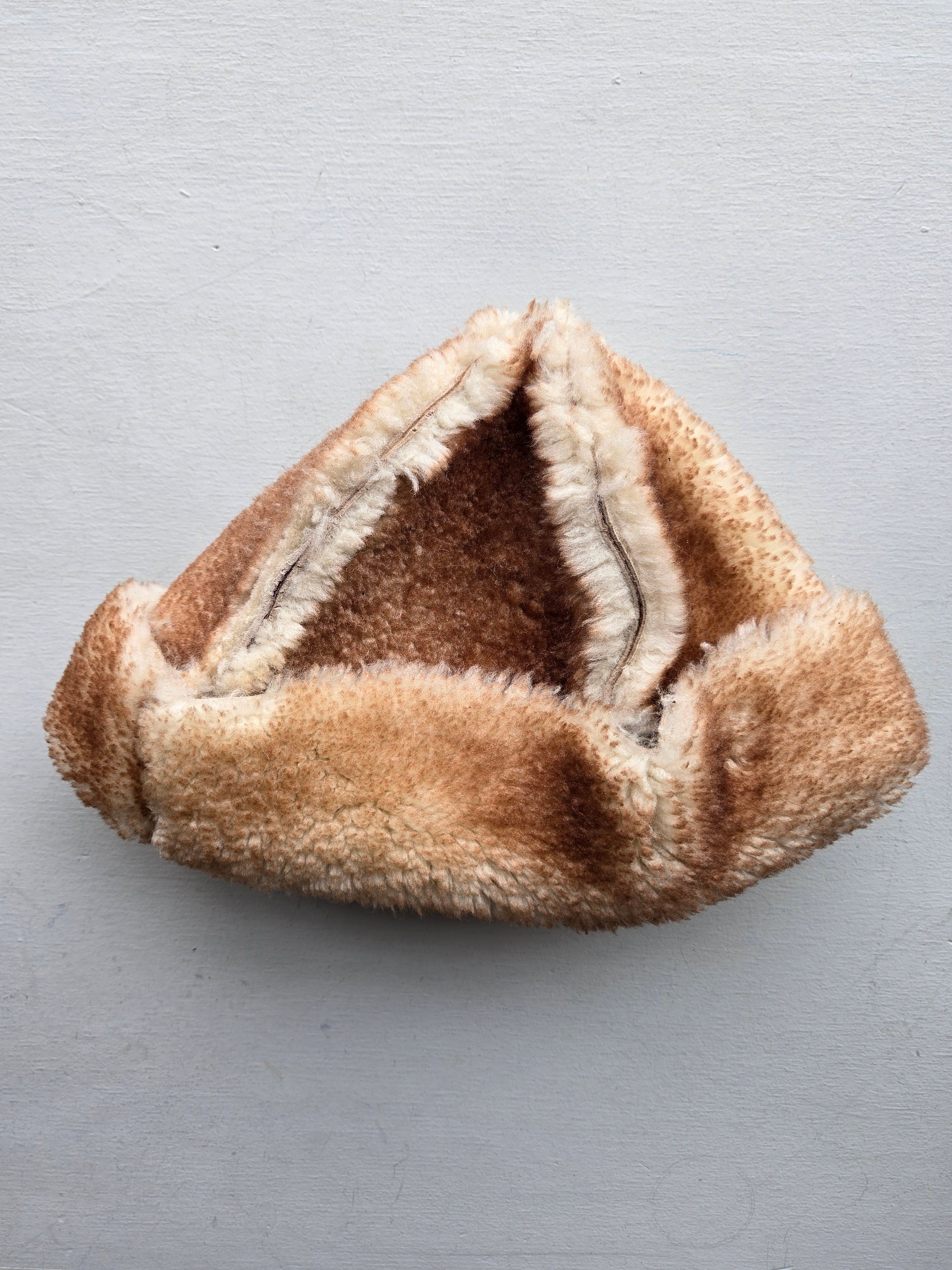Erin Templeton - Fuzzy Sheepskin Hat - 70s Beige (Small)