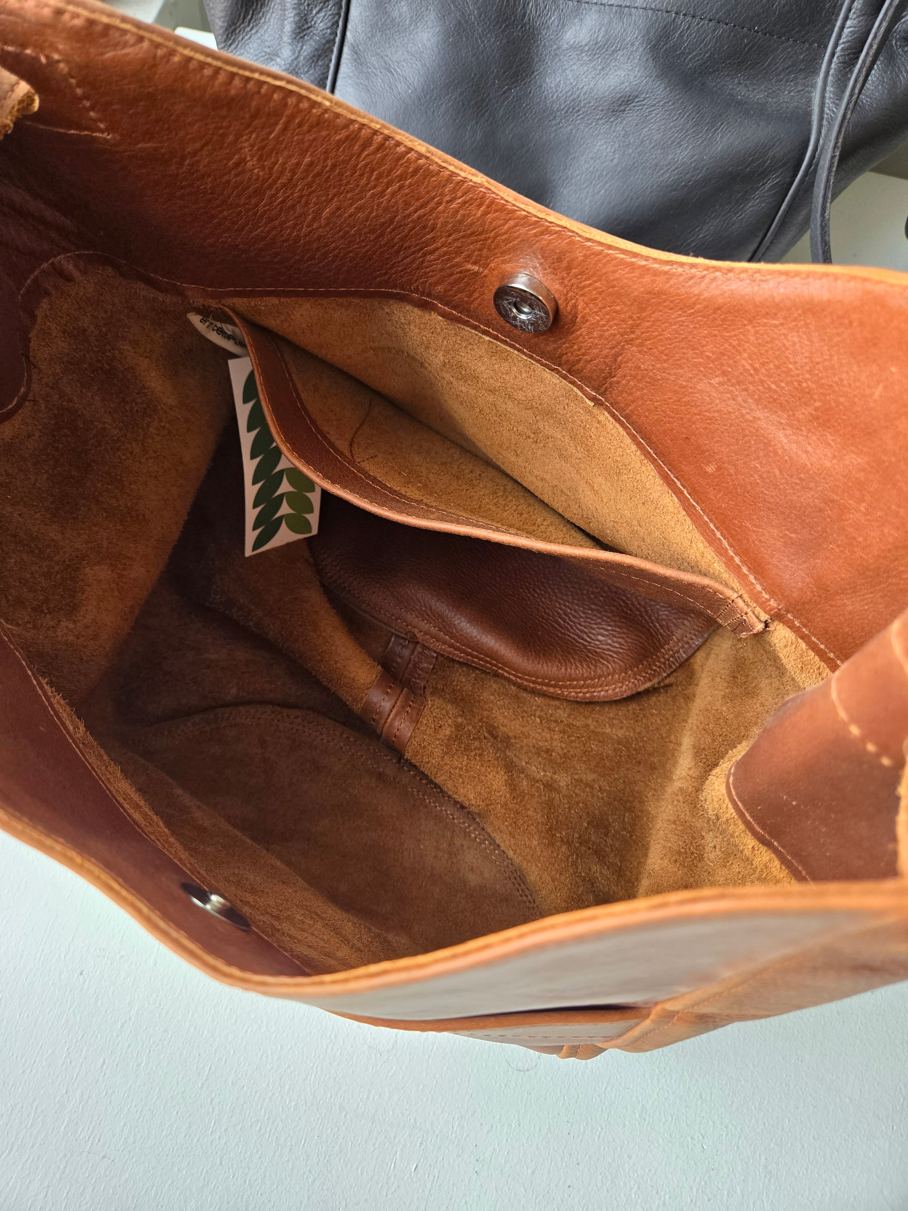 Erin Templeton - Tote - Medium - Brown, details interior