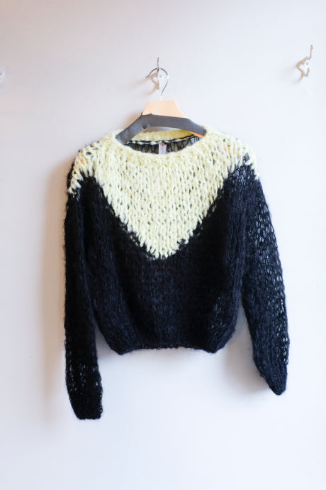 Gudrun Gudrun - Aurora Sweater - Black Yellow (Mohair) - flat front