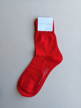 Load image into Gallery viewer, Hansel from Basel - Trouser Crew Sock - Candy Apple
